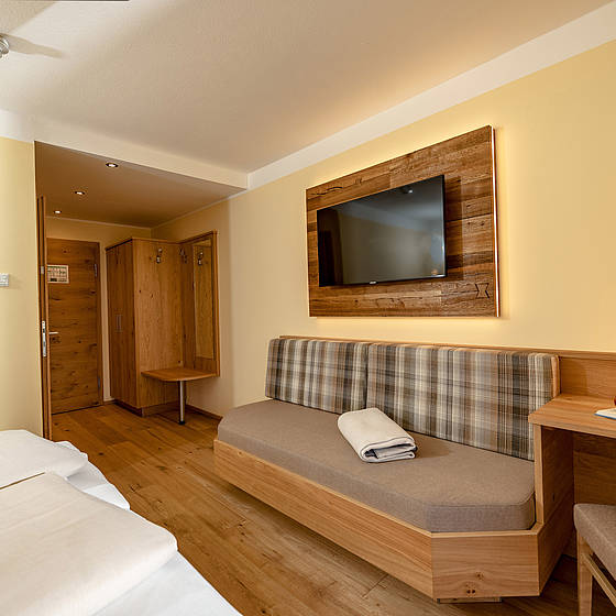 Modernes Doppelzimmer Wiesenglück im Stammhaus der Metzgerstub'n in Salzburg