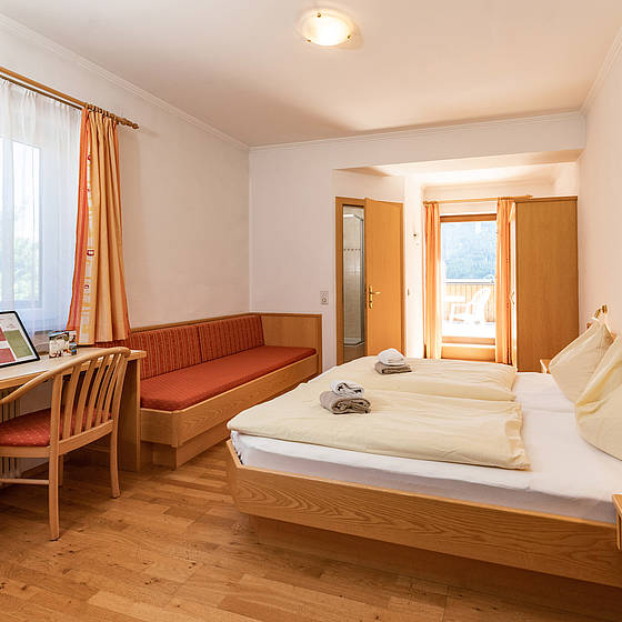 Freundliches Doppelzimmer im Landhaus der Metzgerstub'n im Salzburgerland