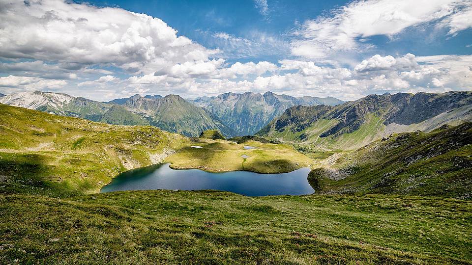Twenger Almsee im Salzburger Lungau (c) Ferienregion Salzburger Lungau