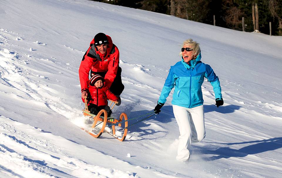 Rodeln im Schnee im Salzburger Lungau (c) Ferienregion Salzburger Lungau