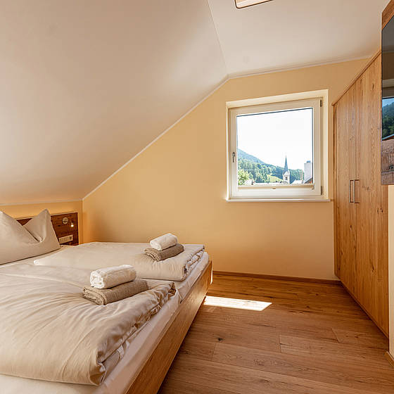 Modernes Zimmer im Stammhaus in der Metzgerstub'n in St. Michael im Lungau