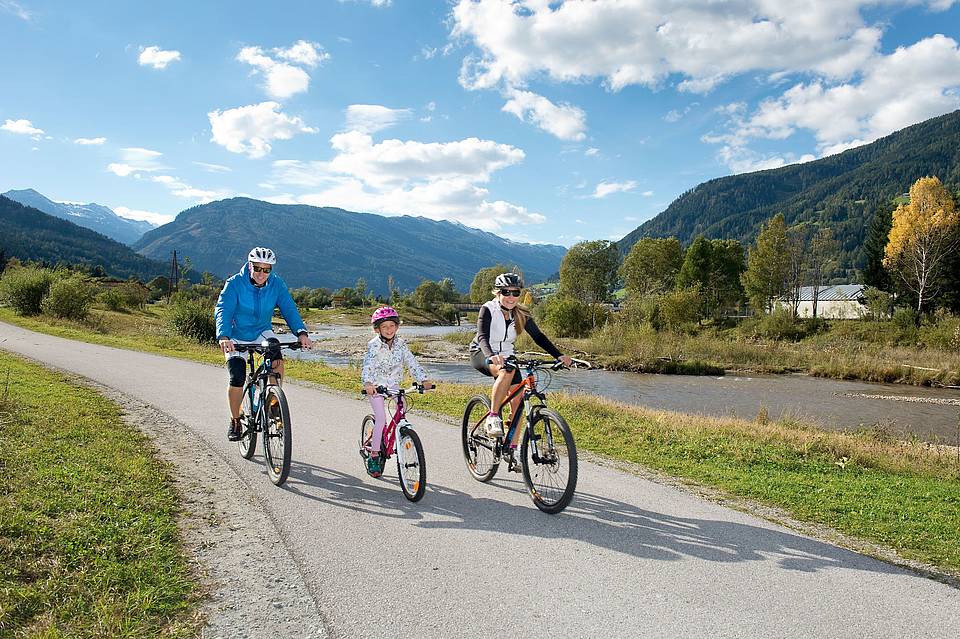 Genussradfahren am Murradweg im Salzburger Lungau (c) G.A. Service GmbH