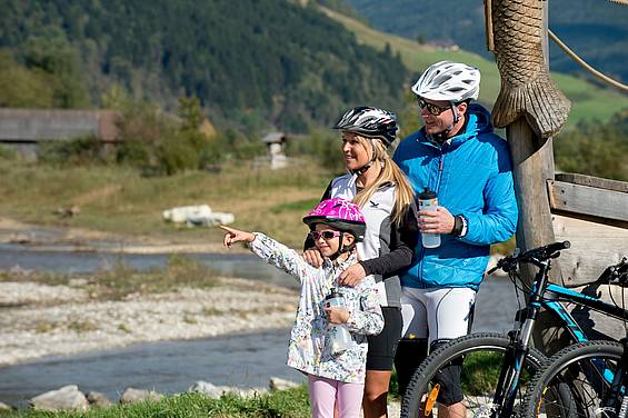 Radfahren mit der Familie am Murradweg (c) G.A. Service GmbH