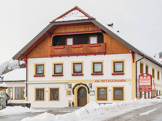 Außenansicht Metzgerstubn im Winter.